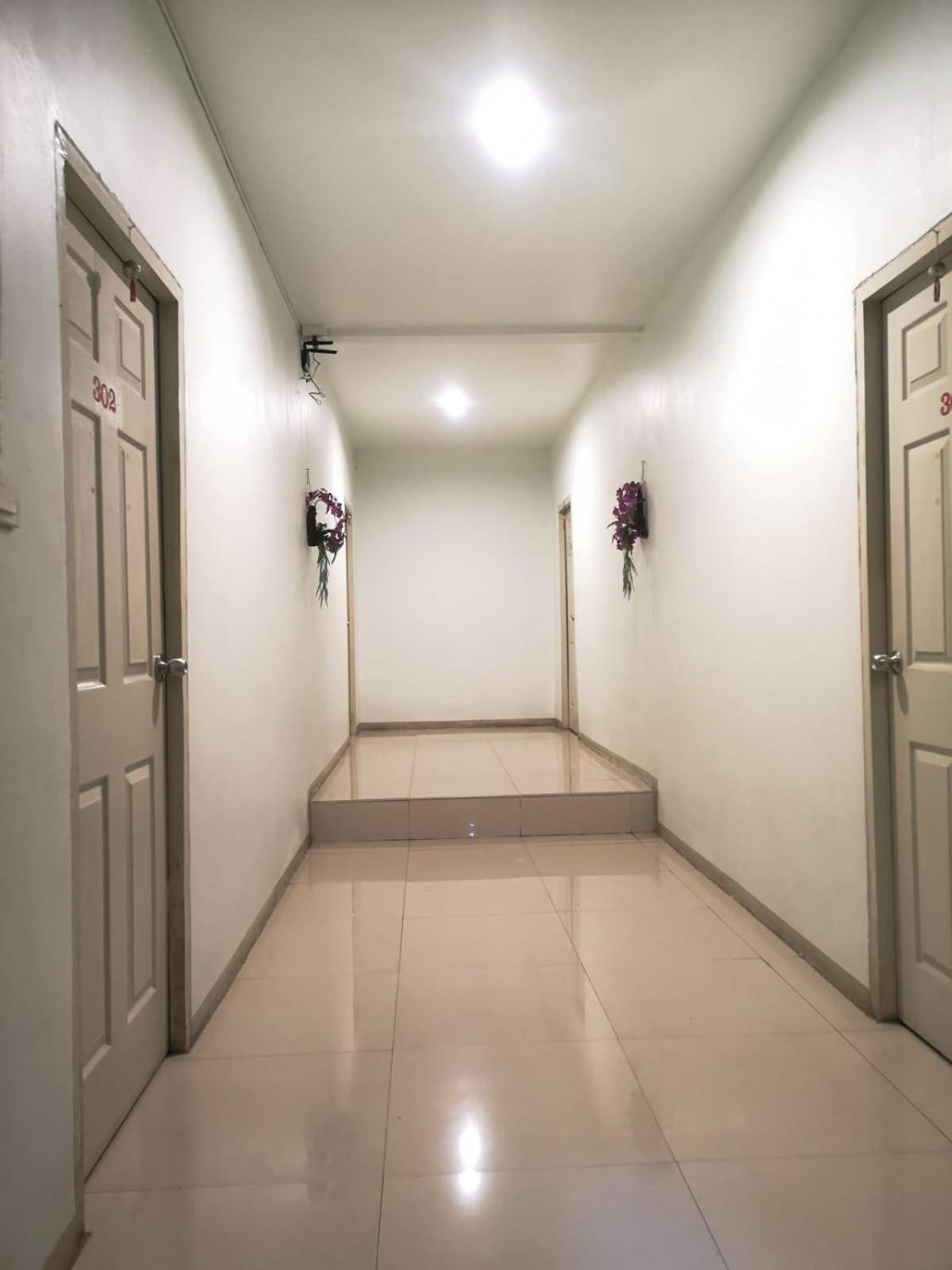 Kjs Pattaya Hotel Buitenkant foto