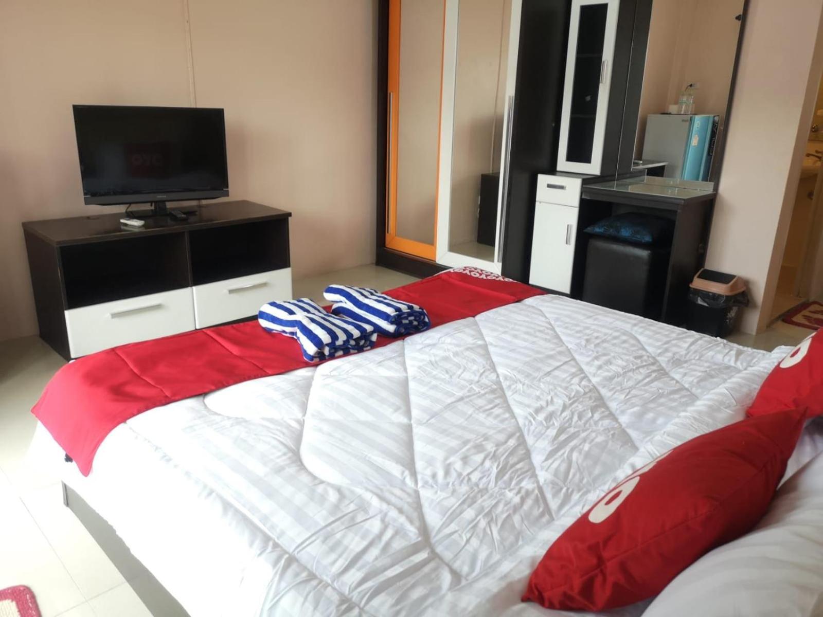 Kjs Pattaya Hotel Buitenkant foto