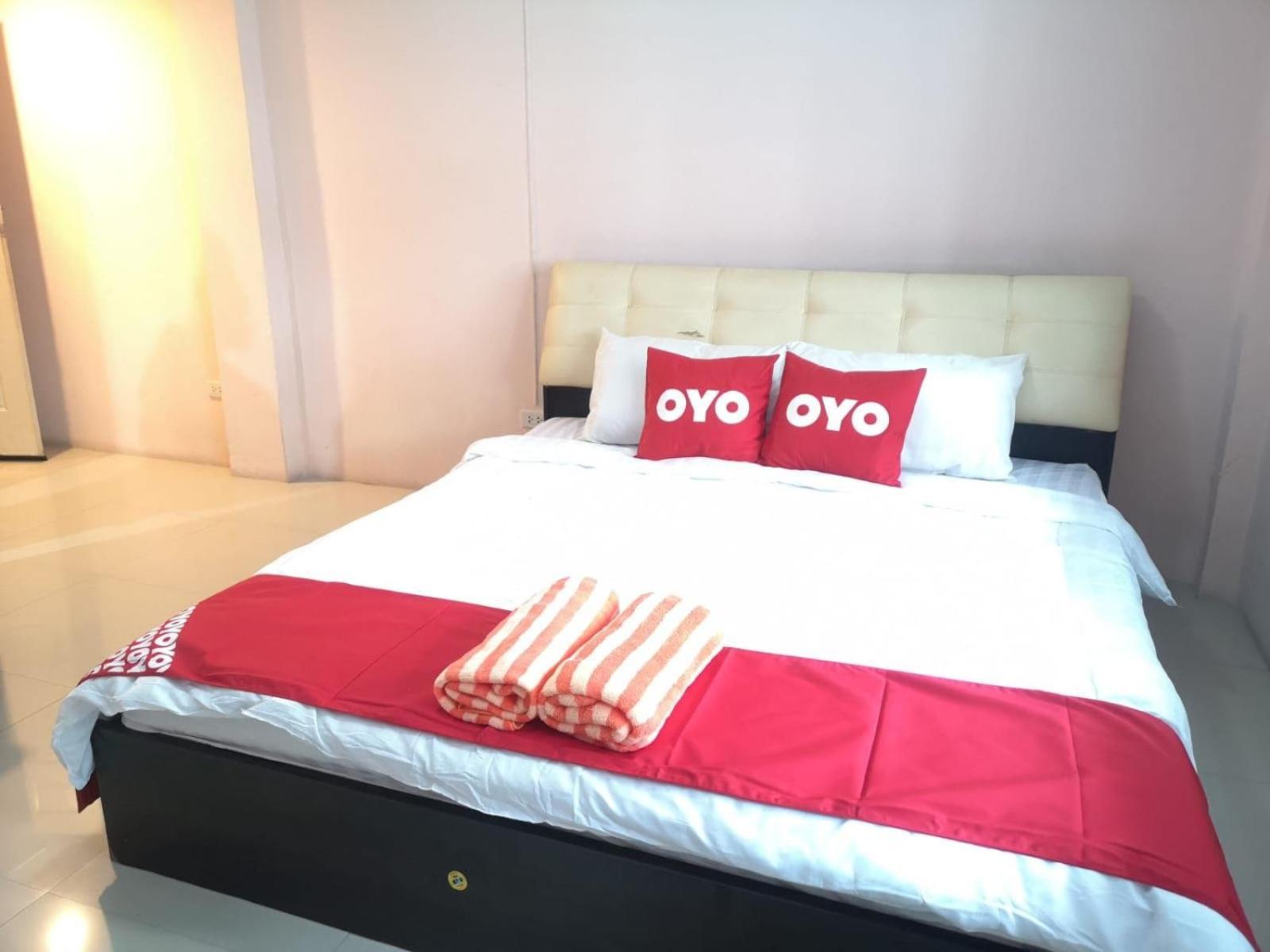 Kjs Pattaya Hotel Buitenkant foto