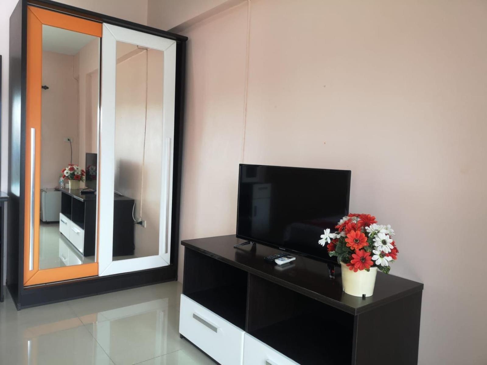 Kjs Pattaya Hotel Buitenkant foto