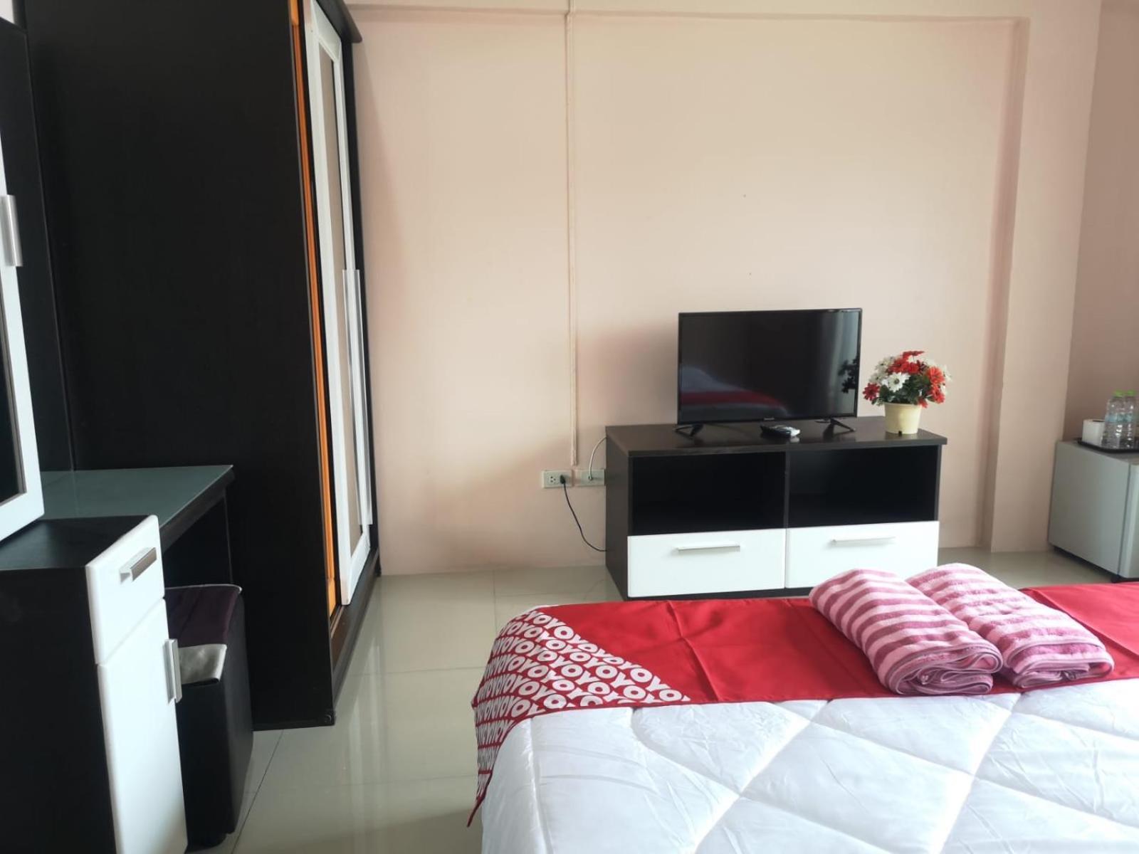 Kjs Pattaya Hotel Buitenkant foto