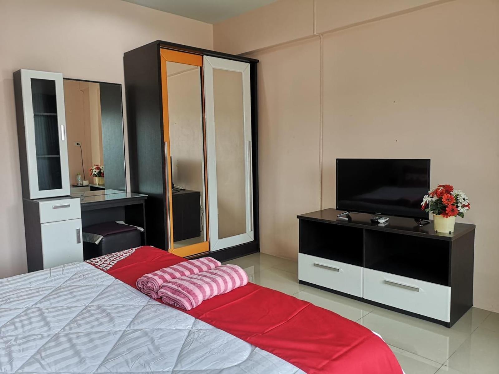 Kjs Pattaya Hotel Buitenkant foto